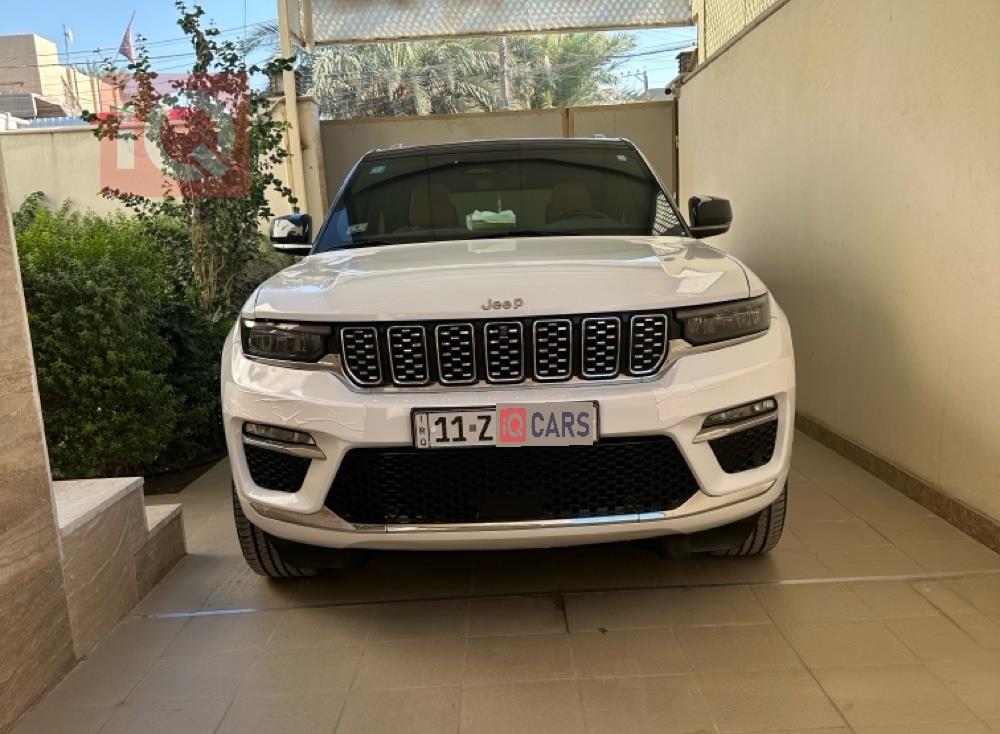 جیپ گراند شیرۆکی